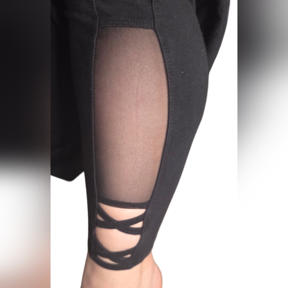 Torrid Plus 3x Cropped Leggings